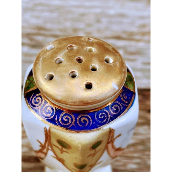 Vintage Hand Painted Nippon Salt & Pepper Shakers Roses - Picture 9 of 11